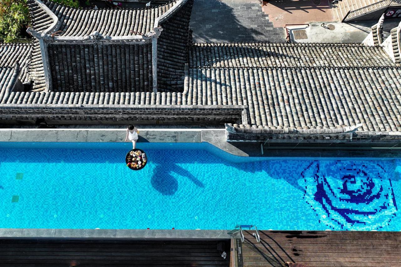 Phoenix Hall House Hotel Fenghuang Bagian luar foto
