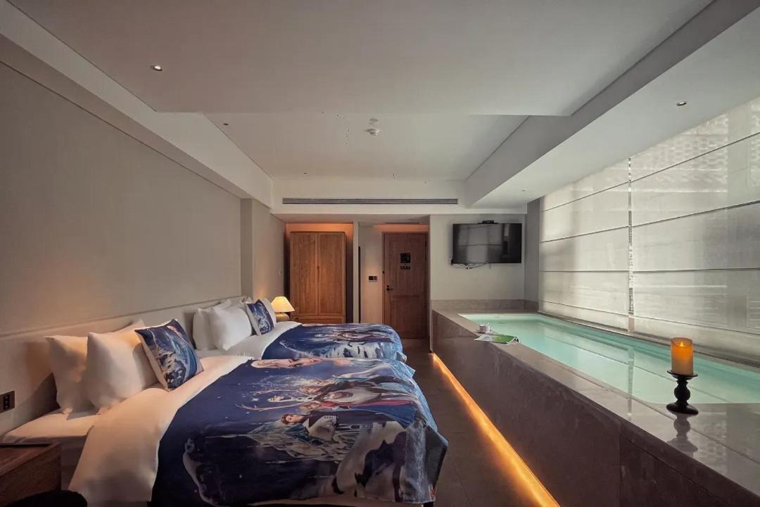 Phoenix Hall House Hotel Fenghuang Bagian luar foto