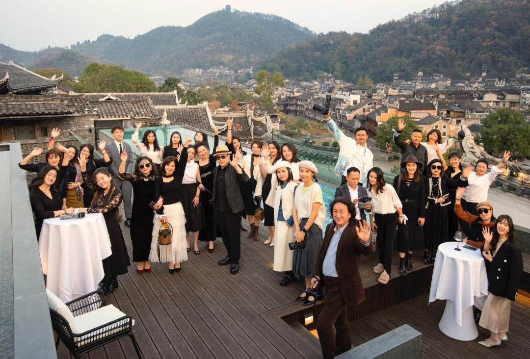 Phoenix Hall House Hotel Fenghuang Bagian luar foto